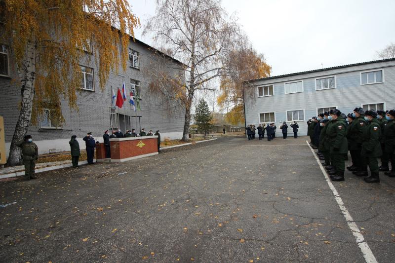 Часть призывников Самарской области отправились служить в воздушно-космических войсках