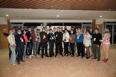 Дмитрий Азаров – финалистам конкурса "Лидеры России": "Верю в вас и желаю побед!"