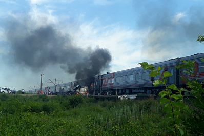 В столкнувшемся с грузовиком поезде оказались самарцы