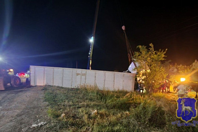 Четверо погибли: в Самарской области на трассе КамАЗ протаранил две легковушки