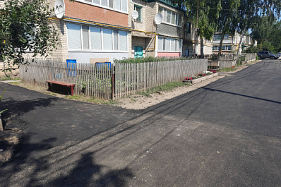 В Пестравском районе асфальтируют внутриквартальные проезды 
