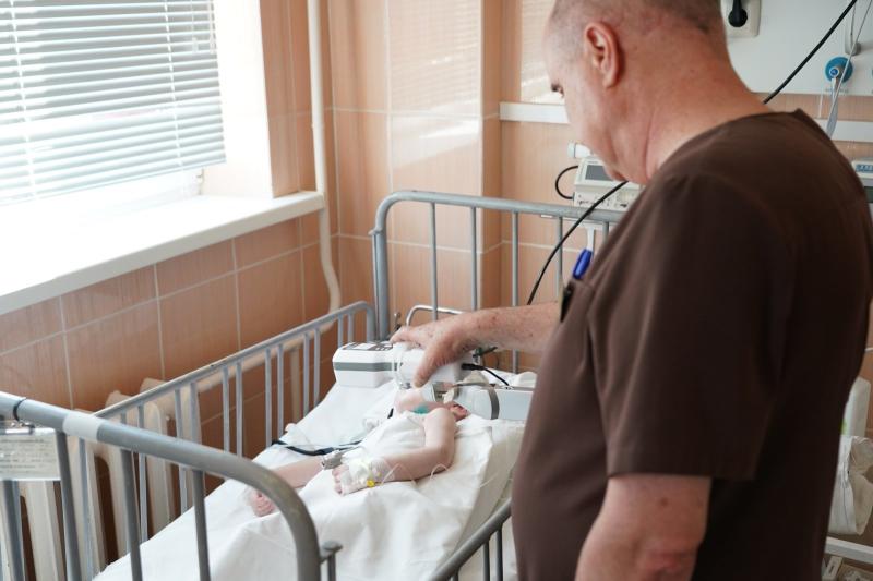 Качество жизни: в областной больнице появилось новое оборудование для детской реанимации