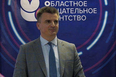 Врио вице-губернатора - руководителя администрации губернатора Вячеслав Романов поздравил сотрудников "Губернии" с 15-летием телеканала 