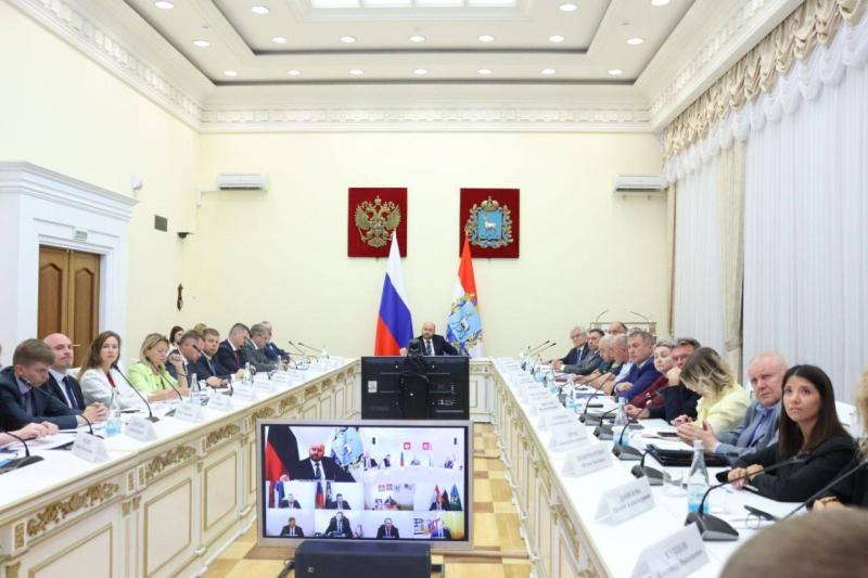 Вячеслав Федорищев поручил главам муниципалитетов лично проверить готовность школ к учебному году