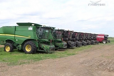 Дмитрий Азаров проконтролировал возделывание и обработку земель в Самарской области