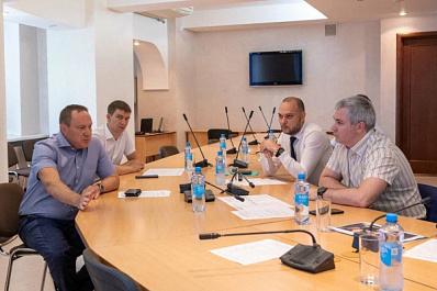 Дмитрий Богданов посетил дизайн-центр микроэлектроники СамГТУ