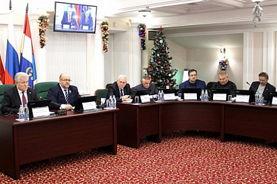 В финал конкурса на пост главы Самары вышли Елена Лапушкина и Павел Чумак