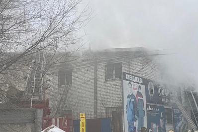С пожаром на Товарной в Самаре боролись 50 человек
