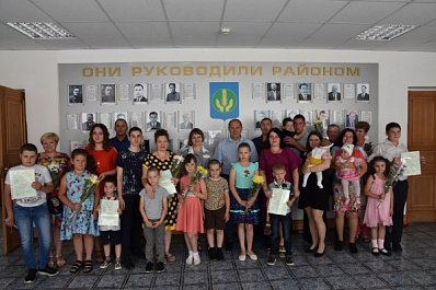 Семьи Похвистневского района получили свидетельства на приобретение квартир