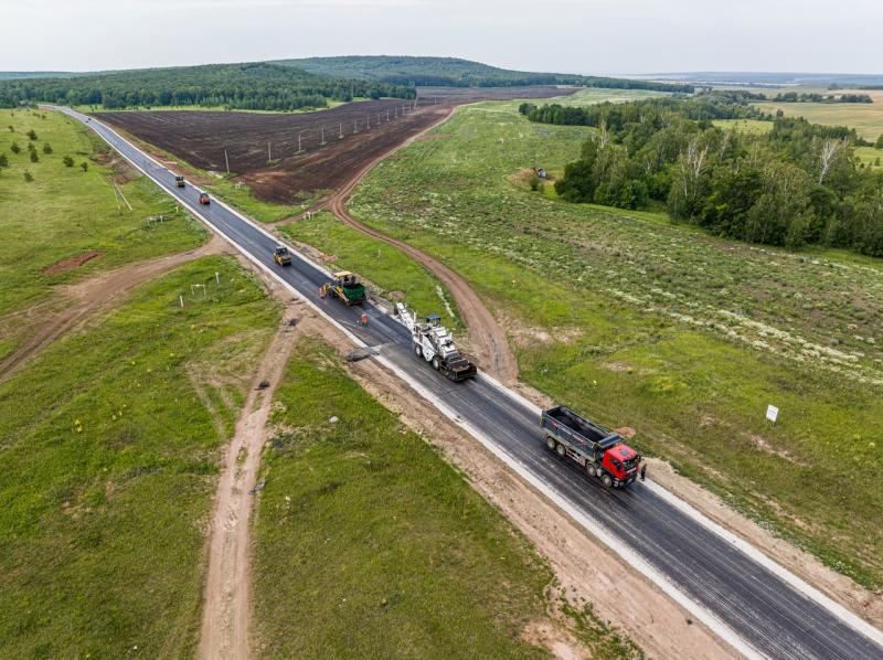 При ремонте дорог в Самарской области устанавливают новое освещение и тротуары