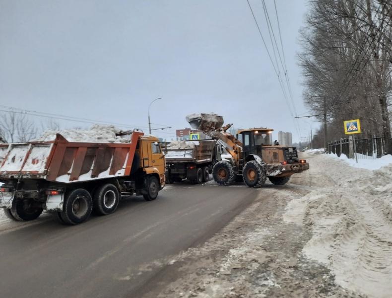 За день из Тольятти вывезено почти 4 тысячи кубометров снега