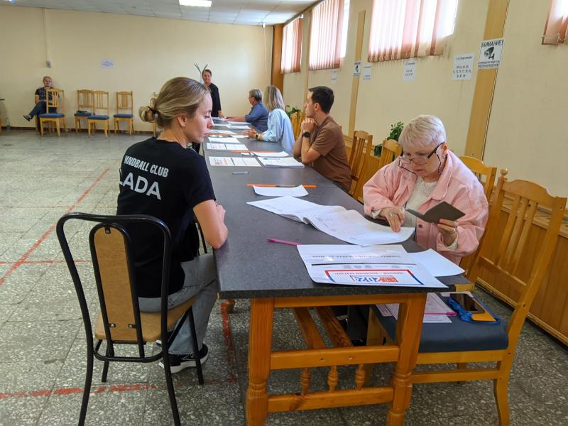 В Тольятти в полном составе проголосовал гандбольный клуб "Лада"