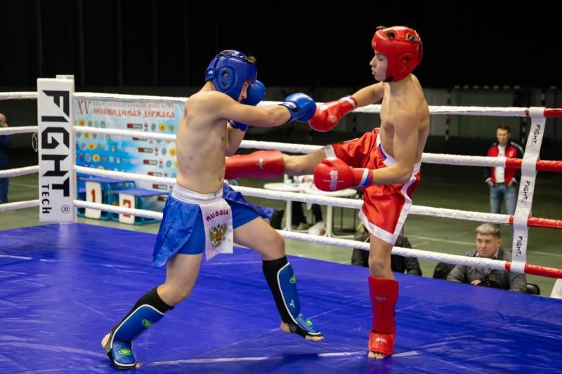 Кикбоксинг - 15 лет на "Непобедимой Державе": 209 бойцов из разных регионов сошлись на тольяттинском ринге