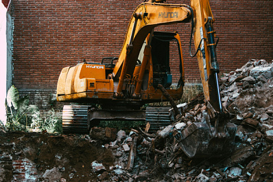 В Самаре избавятся от незаконного летнего кафе на улице Максима Горького