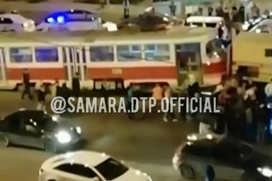 В Самаре на Заводском шоссе мужчина попал под трамвай