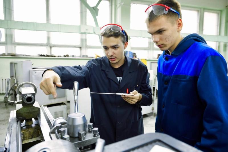 В Самару с рабочим визитом прибыл вице-премьер Дмитрий Чернышенко