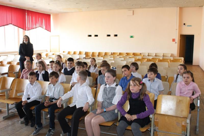 В Тольятти школьников наградили за помощь в тушении пожара