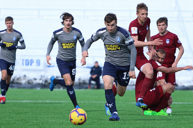 В Самаре "Крылья Советов" обыграли саратовский "Сокол" в контрольном матче