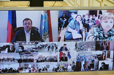 Честный диалог и предметные решения: губернатор Дмитрий Азаров провёл встречу со старшими по домам Автозаводского района Тольятти