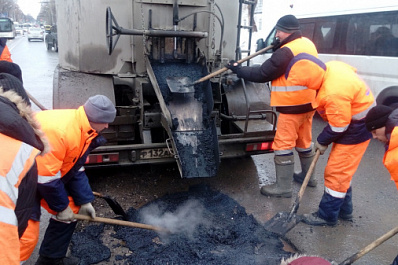 Аварийно-ямочный ремонт дорог начался в Самаре