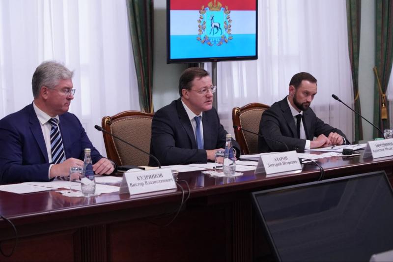 Дмитрий Азаров и Виталий Маркелов обсудили вопросы газификации региона и сотрудничества с самарскими предприятиями