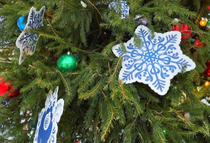 Врио министра культуры Самарской области исполнила желание 7-летней девочки на "Елке желаний"