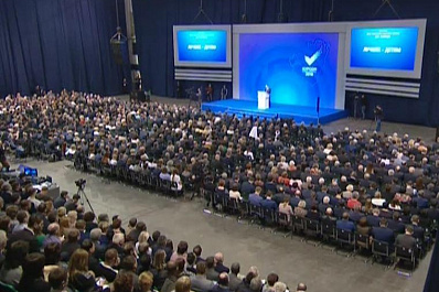 Дмитрий Азаров призвал не допускать появления долгостроев