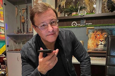 Губернатор Дмитрий Азаров провел первый прямой эфир в Clubhouse