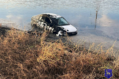 В Самарской области пьяный водитель на "Гранте" оказался в водоеме