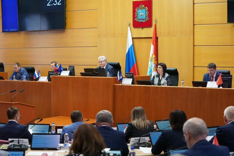 Депутаты Самарской губернской думы приняли социально значимые законы