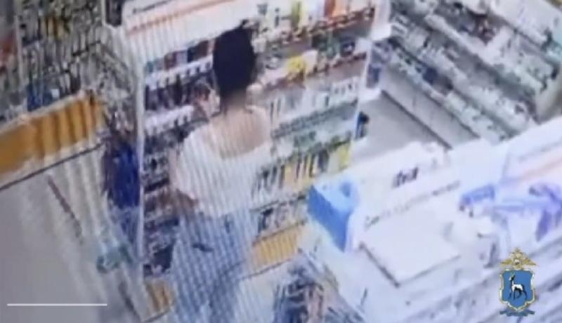 Жительница Самары вынесла из аптеки товары на 11 тысяч рублей