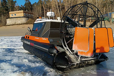 В Самарской области с дрейфующей льдины спасли двух рыбаков