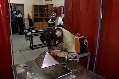 Учиться никогда не поздно: в колледже имени Золотухина помогают самарцам получить новую профессию