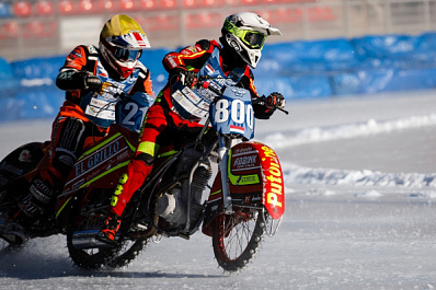 Российские спортсмены заняли весь пьедестал на этапе личного ЧМ по мотогонкам на льду в Тольятти