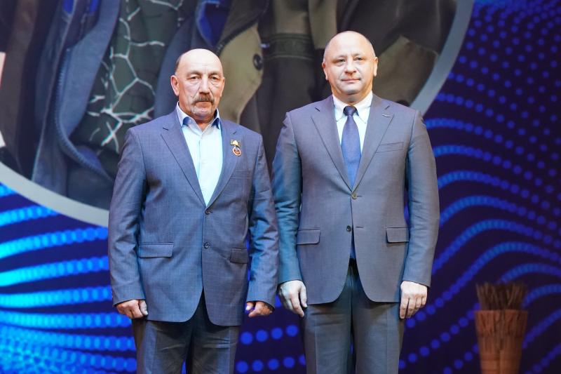 За труд и преданность земле: в Самарской области награждены труженики села