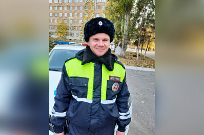 "Впереди стена машин и паника": в Самаре полицейский спас мать и ее больного сына