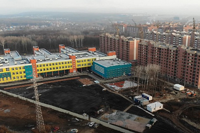 Самарец снял с воздуха здание школы на 1200 мест в новом микрорайоне