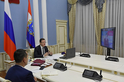 Дмитрий Азаров: "Депутатский корпус – это нервная система в едином организме государственно-политического устройства"