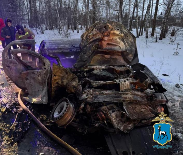 Водитель погиб: в Самарской области на трассе столкнулись автобус и легковушка