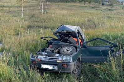 Груда металла: в Самарской области в ДТП "Оки" и "Рено" погиб человек