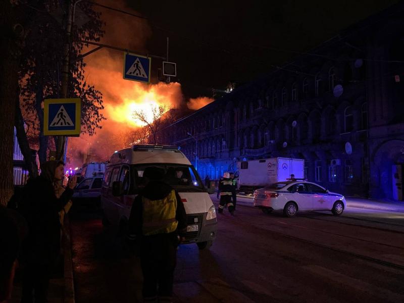 Пострадавших от пожара в доме Челышева временно разместят в школе № 12