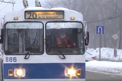 В Самаре из трамваев и троллейбусов высаживают пассажиров без масок