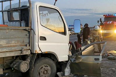 В Самарской области три человека погибли в ДТП с грузовиком