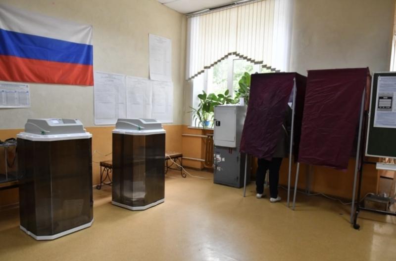 "Для меня Россия - это всё": мариупольцы - о референдуме