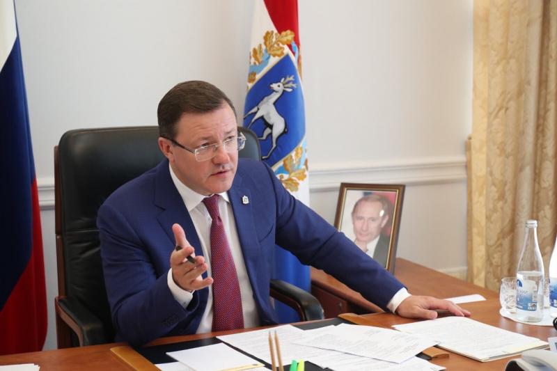 Губернатор Дмитрий Азаров провёл личный приём граждан