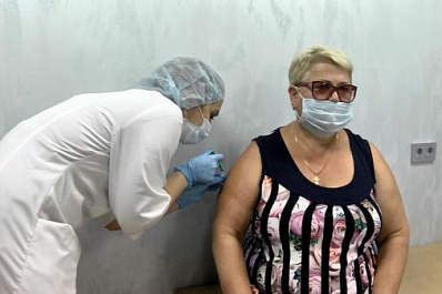 Почти 645 тысяч жителей Самарской области уже сделали прививку от COVID-19