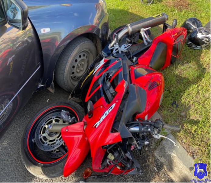 В Самаре "Гранта" при повороте врезалась в мотоцикл