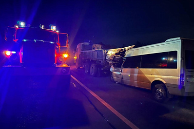 Двое погибли: на трассе Самара - Бугуруслан столкнулись микроавтобус и грузовик