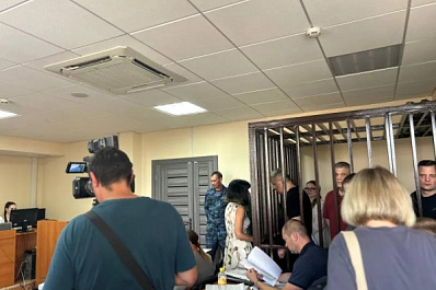 Передачки через решетку и допросы свидетелей: в Самаре прошло очередное заседание по делу экс-главы самарского МЧС Олега Бойко