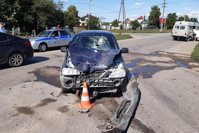 В Чапаевске при столкновении двух машин пострадали трое человек